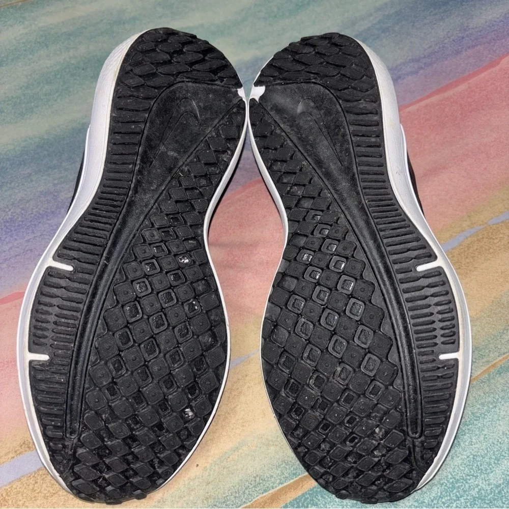 Nike Women's Winflo 9 Running black Shoes size 6.5